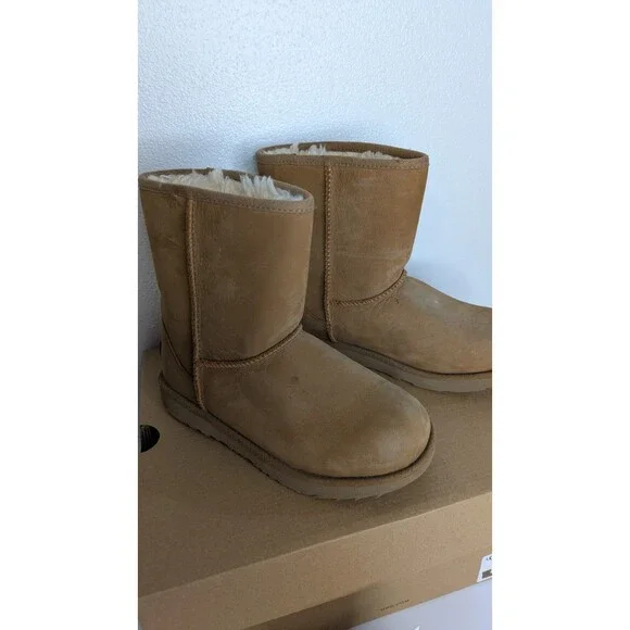 UGG Kids Classic Boots Size 2 Short Weather K/1019646K Chestnut 100% Authentic - Picture 5 of 12